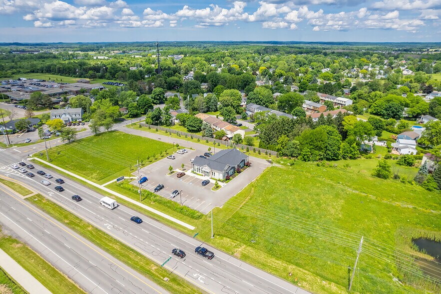 Farmbrook Dr, Farmington, NY for sale - Building Photo - Image 2 of 8