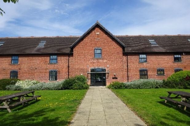 Old Park Rd, Crewe à louer - Photo du bâtiment - Image 2 de 4