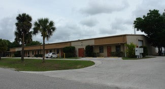Plus de détails pour 1481 Market Cir, Port Charlotte, FL - Industriel à louer