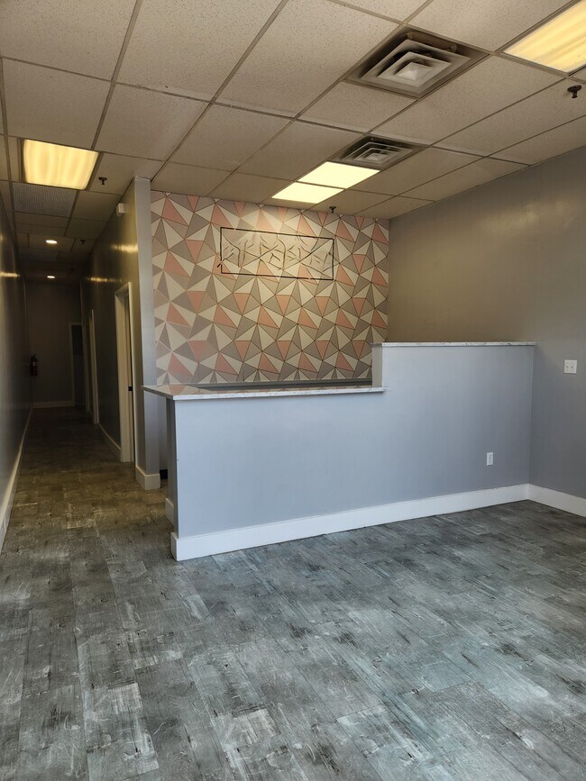 More details for 122-138 W Post Rd, White Plains, NY - Office/Medical, Retail for Lease