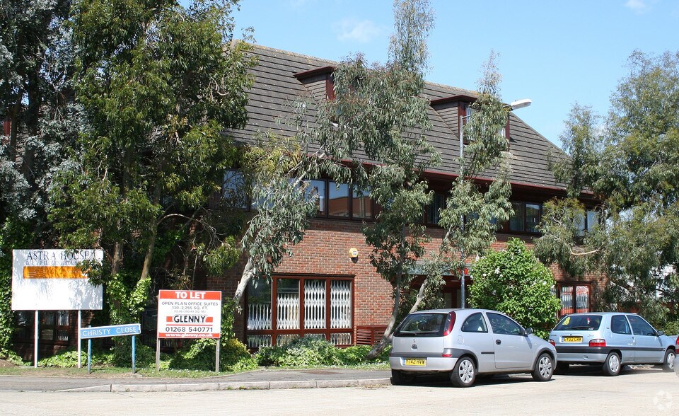 Christy Way, Basildon à louer - Photo du bâtiment - Image 2 de 8