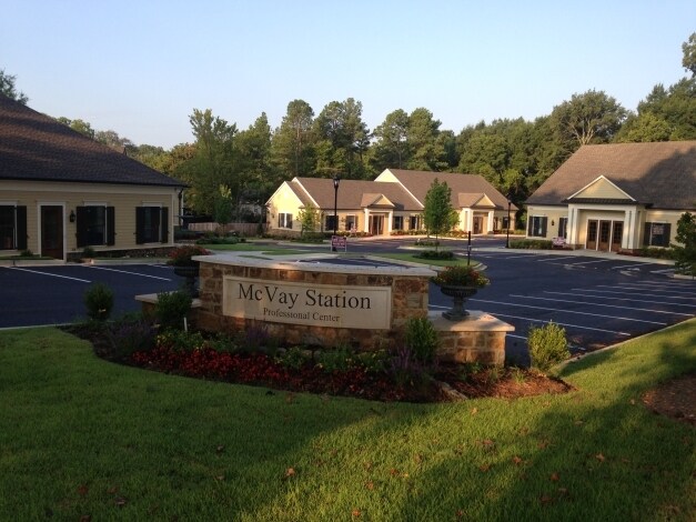 7475 McVay Station Ct, Germantown, TN à louer - Photo du bâtiment - Image 3 de 6