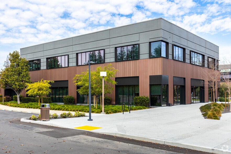 351 E Evelyn Ave, Mountain View, CA for lease - Building Photo - Image 2 of 7