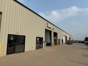 181 Commercial Dr, Yorkville, IL for lease Interior Photo- Image 2 of 5