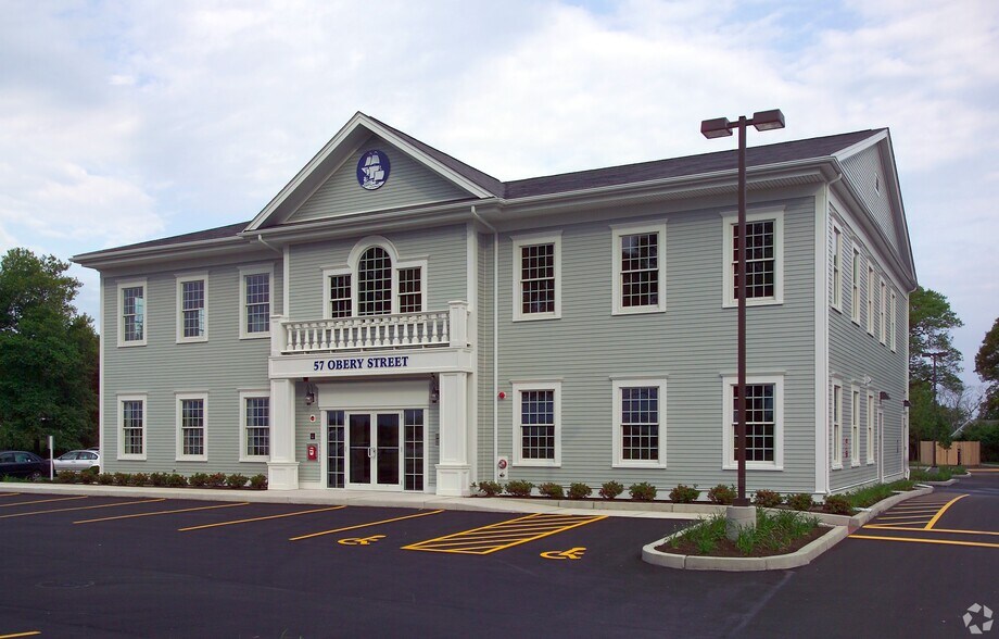 57 Obery St, Plymouth, MA à louer - Photo du bâtiment - Image 1 de 4