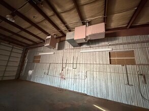 110 W Twelfth St, Ringwood, OK for lease Interior Photo- Image 2 of 13
