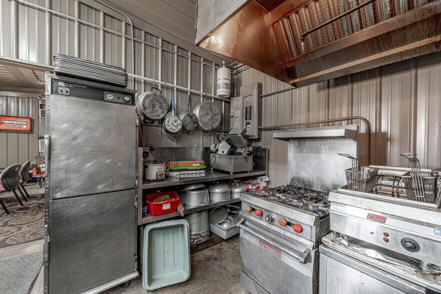 6746 Baton Rouge ave, Mansura, LA à vendre - Photo du bâtiment - Image 3 de 6