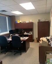 195 Harry Walker Pky, Newmarket, ON for lease Interior Photo- Image 2 of 8