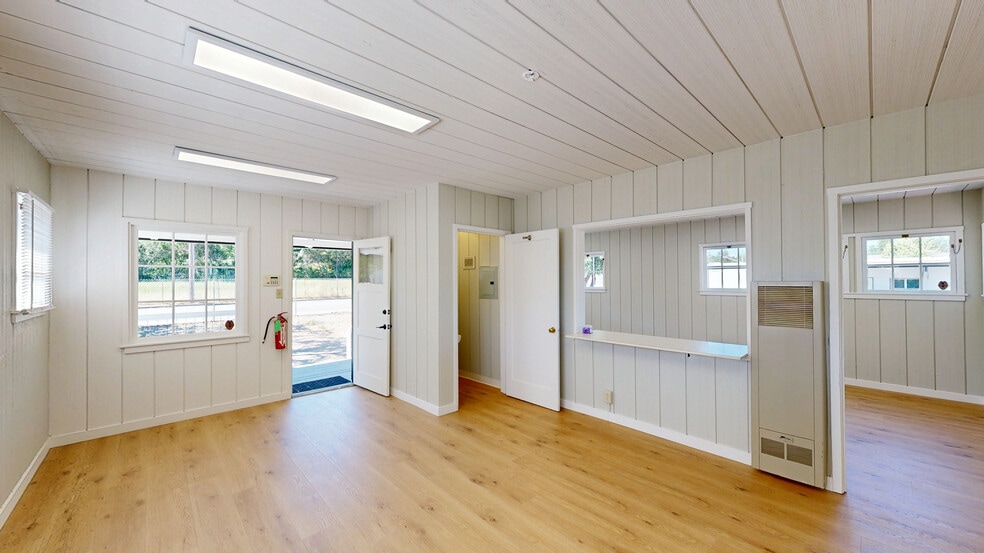 1500 Grove St, Healdsburg, CA for lease - Building Photo - Image 3 of 9