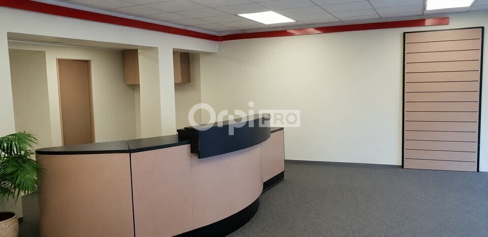 Retail in Avignon for lease - Interior Photo - Image 2 of 2