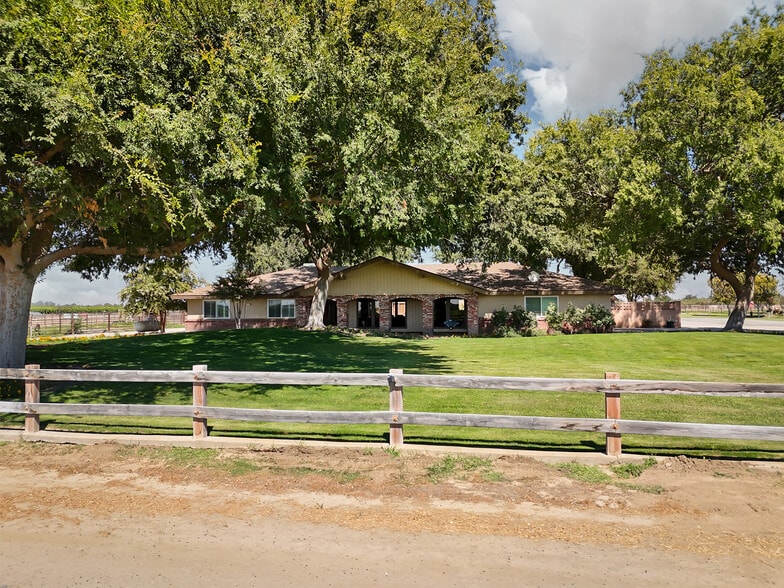 15852 Wible Rd, Bakersfield, CA for sale - Building Photo - Image 3 of 24