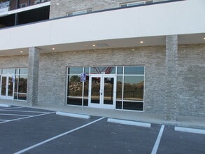 2620 W Sunshine St, Springfield, MO à louer Photo intérieure- Image 1 de 1