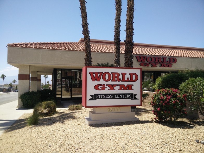 12155 Palm Dr, Desert Hot Springs, CA à vendre - Photo du bâtiment - Image 3 de 37