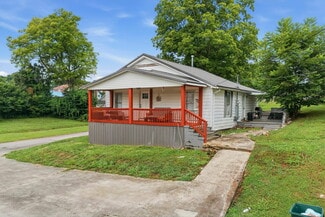 Plus de détails pour 206 Ferry St, Loudon, TN - Multi-résidentiel à vendre