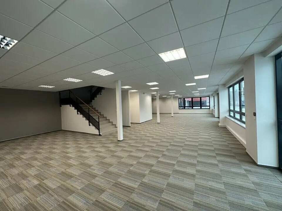 Office in Strasbourg for lease Interior Photo- Image 1 of 7