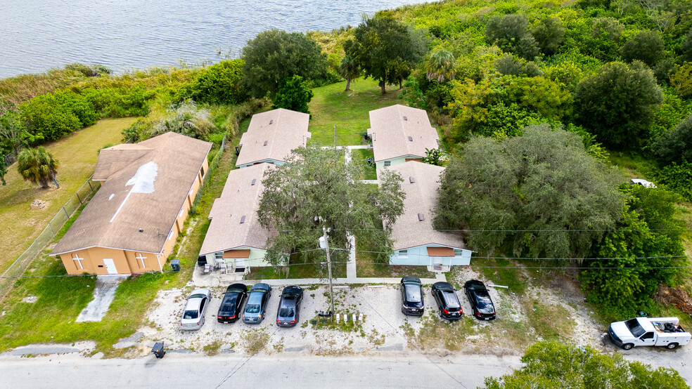 116 E Northside Dr, Lake Wales, FL à vendre - Photo principale - Image 1 de 1