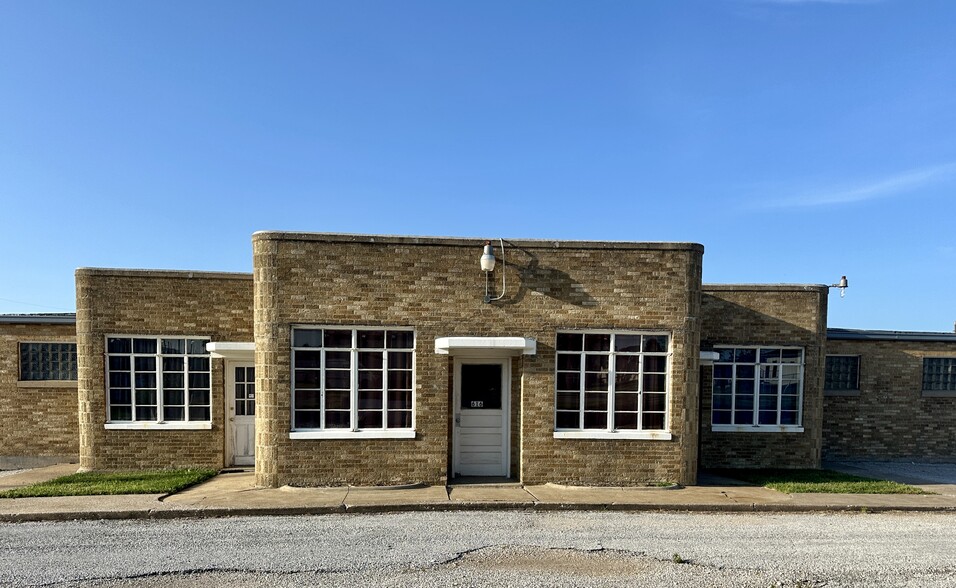 616 W Tampa St, Springfield, MO for lease - Building Photo - Image 1 of 3