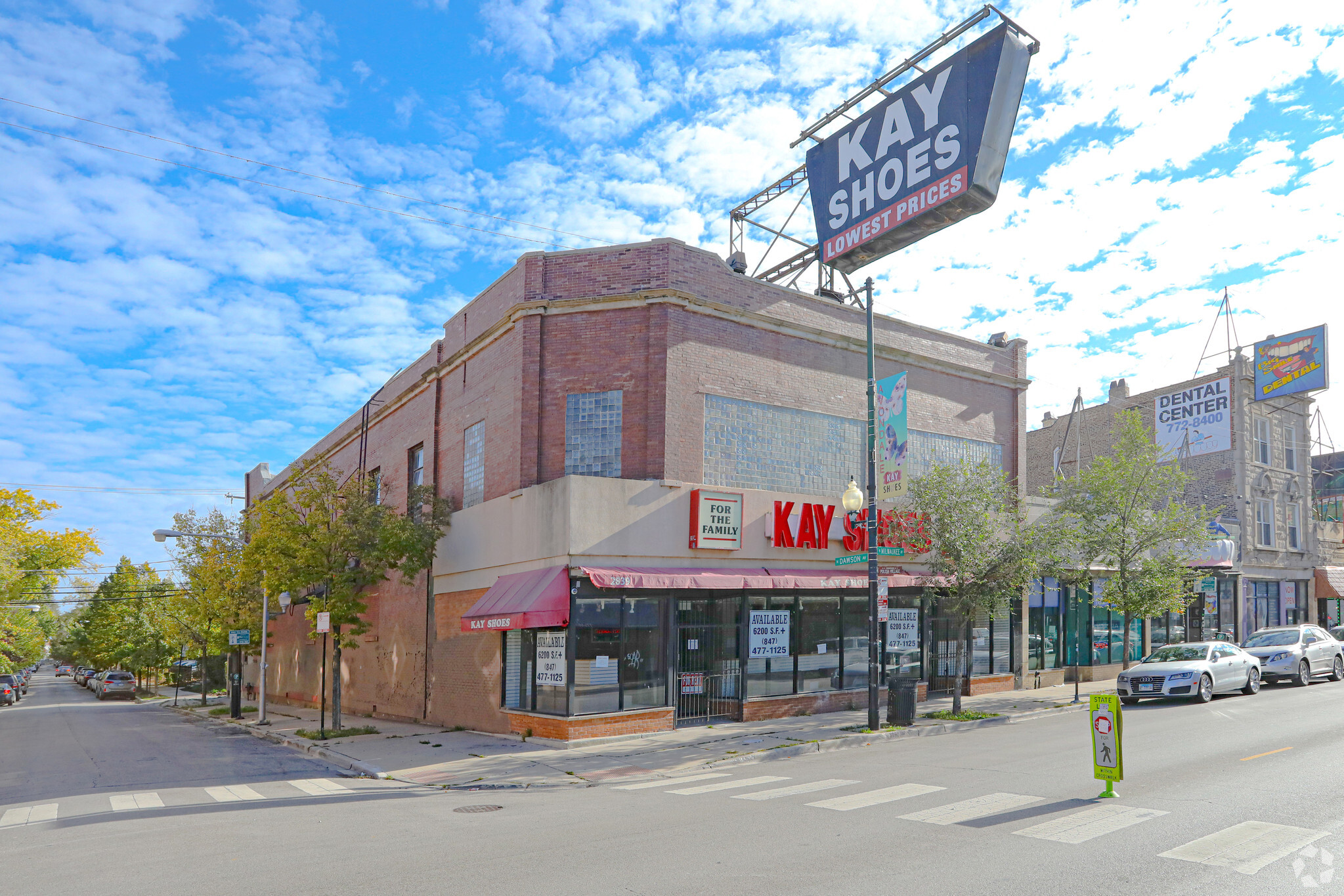 2839 N Milwaukee Ave, Chicago, IL à louer Photo principale- Image 1 de 9