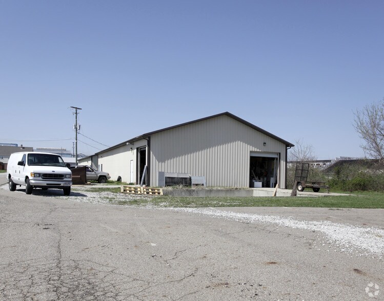 408 S Ewing St, Lancaster, OH for sale - Building Photo - Image 2 of 3