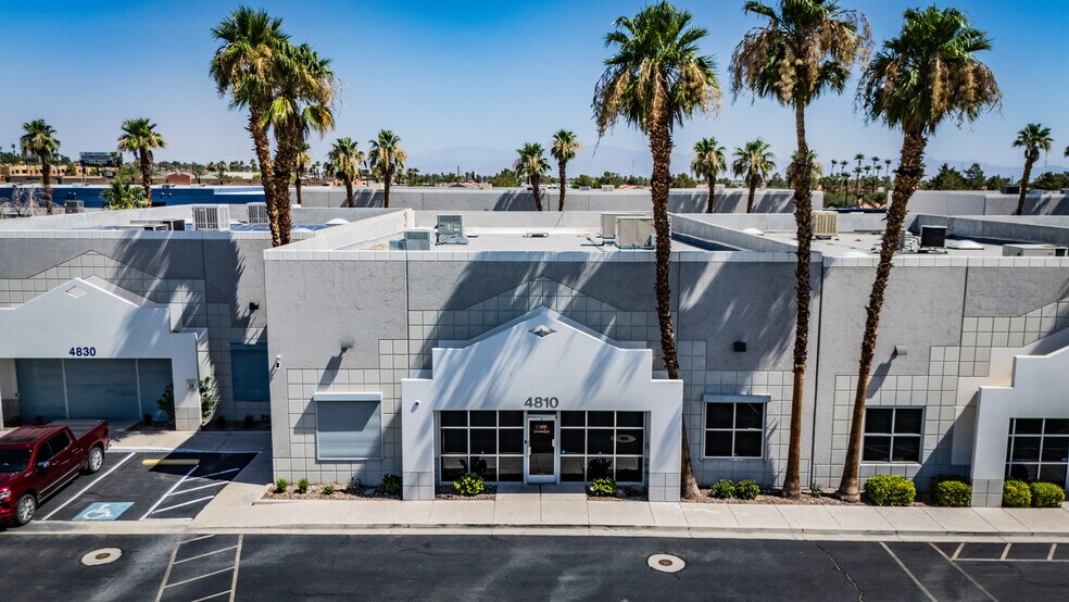 4810 W University Ave, Las Vegas, NV à vendre - Photo du bâtiment - Image 1 de 15