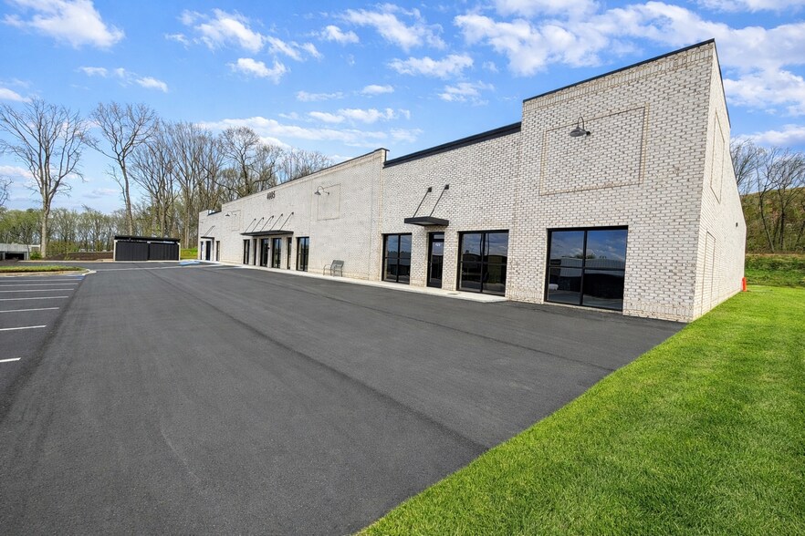 4885 Warehouse Way, Cumming, GA à vendre - Photo du bâtiment - Image 1 de 9