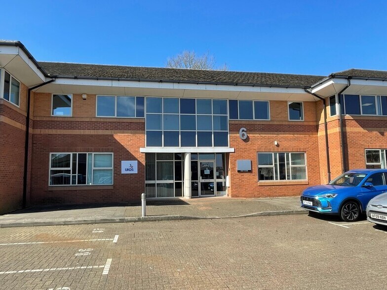 Boundary Way, Hemel Hempstead à louer - Photo du bâtiment - Image 2 de 12