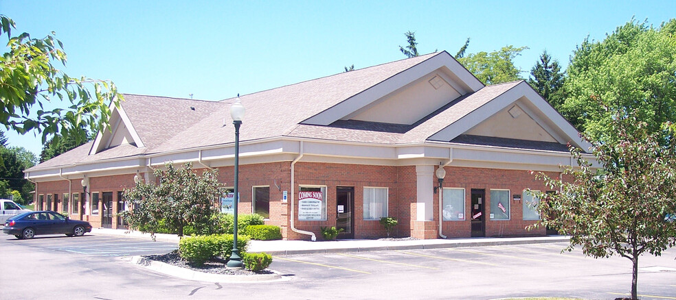 47679-47747 Van Dyke Ave, Shelby Township, MI for lease - Building Photo - Image 1 of 4