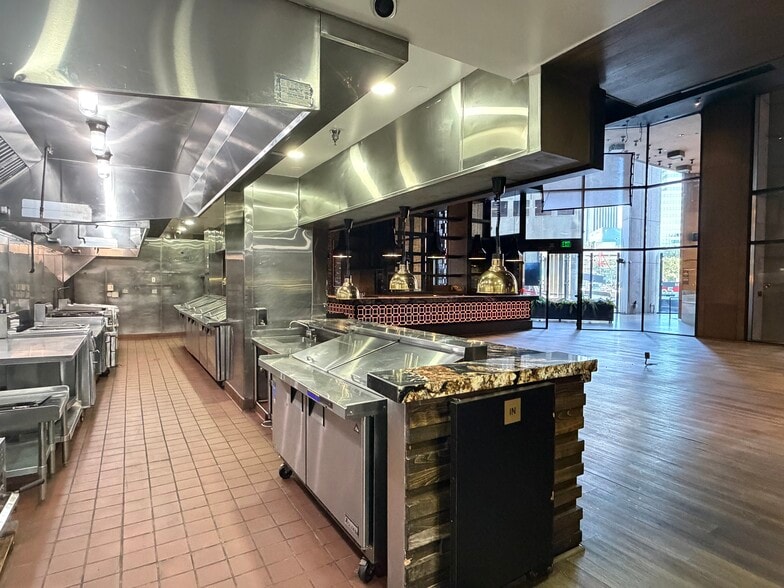 800 W 6th St, Los Angeles, CA for lease - Interior Photo - Image 3 of 33
