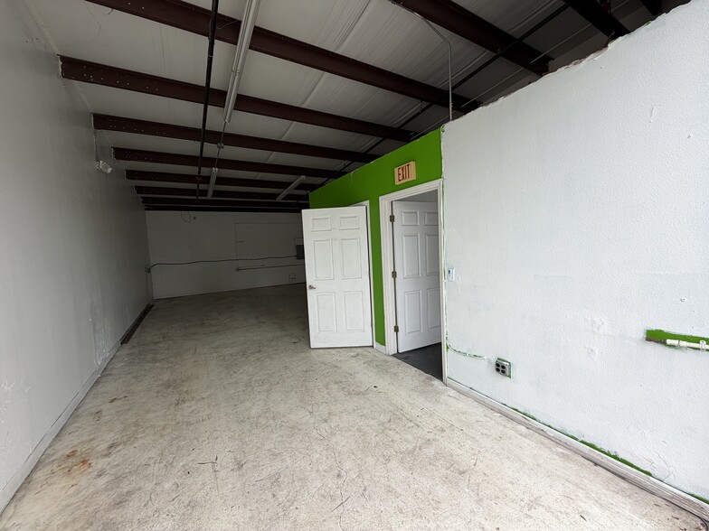 400 Countyline Ct, Winter Garden, FL for lease - Building Photo - Image 3 of 7