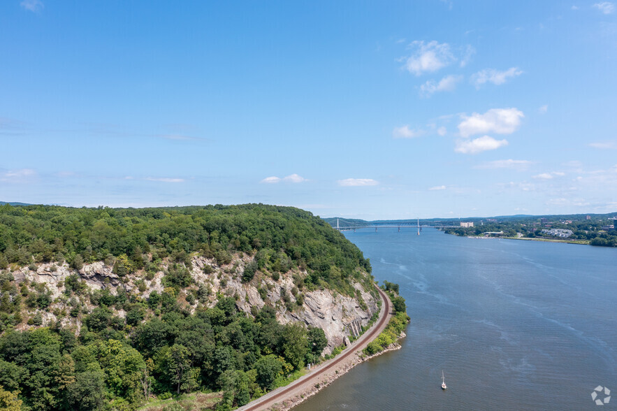 200 Blue Point Rd, Highland, NY for sale - Aerial - Image 3 of 28