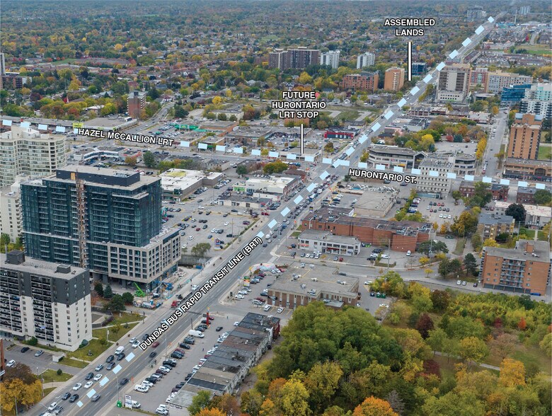 188-202 Dundas St W, Mississauga, ON à vendre - Photo du bâtiment - Image 3 de 10