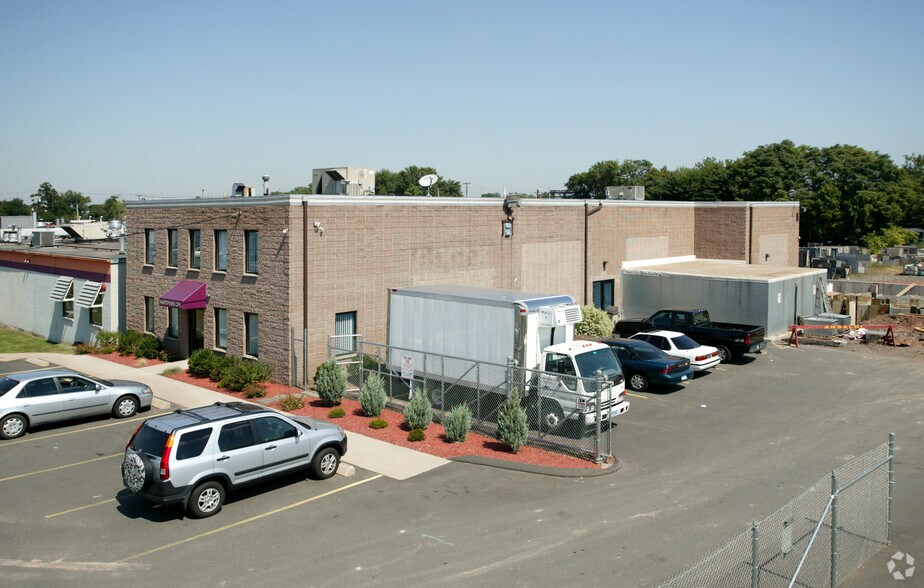 376 Ledyard St, Hartford, CT for lease - Building Photo - Image 3 of 25