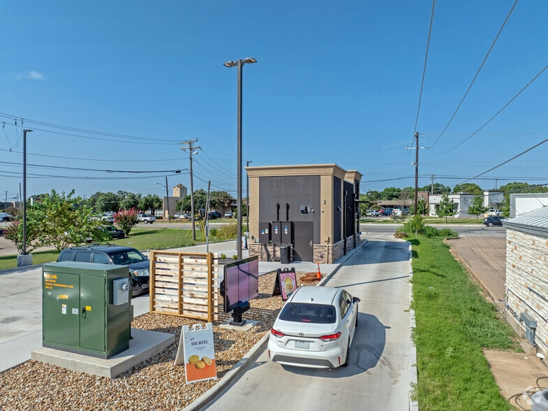 3117 Williams Dr, Georgetown, TX à vendre - Photo du bâtiment - Image 2 de 17