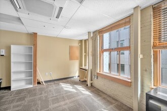 75 NW Couch St, Portland, OR for lease Interior Photo- Image 2 of 11