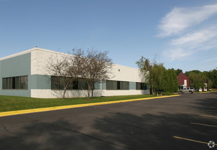 2357 Ventura Dr, Woodbury, MN for lease - Building Photo - Image 2 of 9