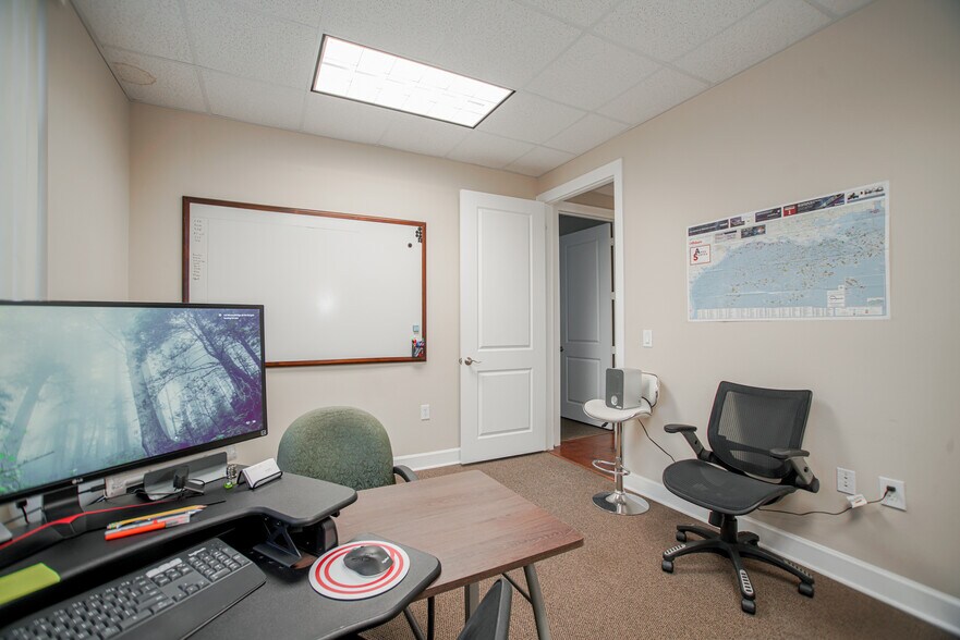 16000 Park Ten Pl, Houston, TX à louer - Photo intérieure - Image 3 de 40