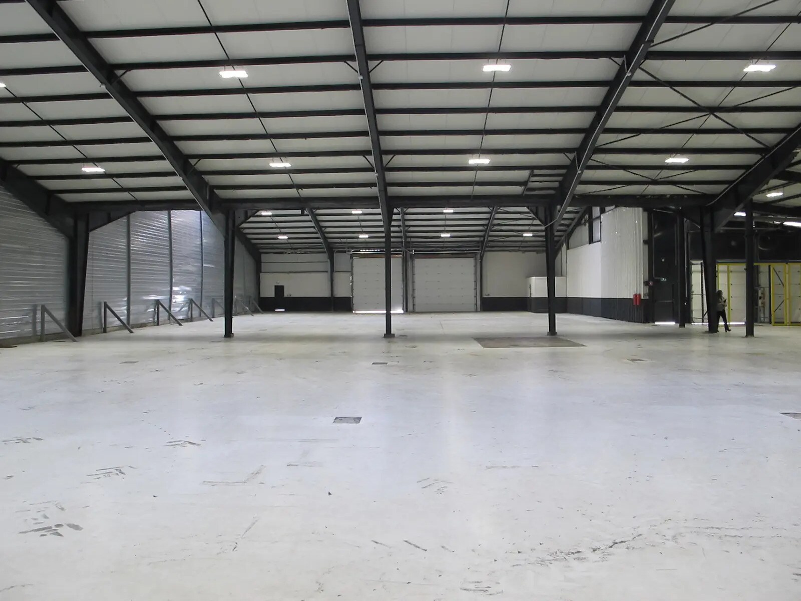 Industrial in Châteaurenard for lease Interior Photo- Image 1 of 7