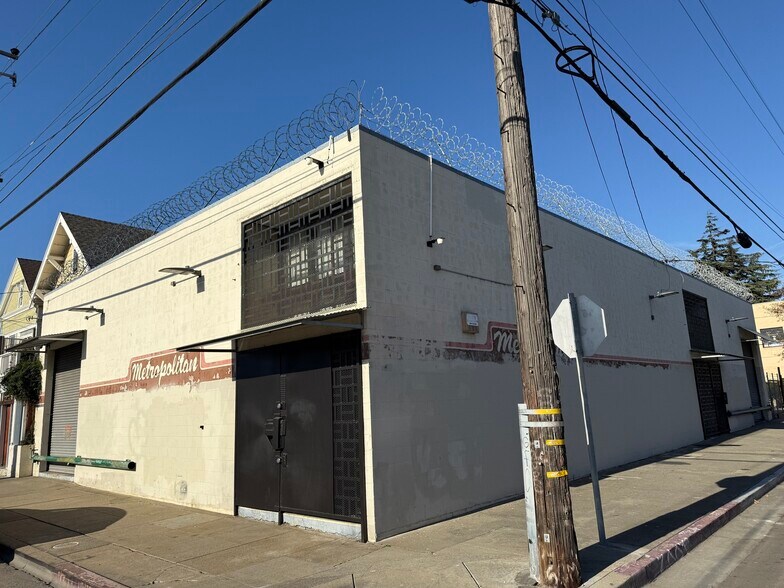 550 E 10th St, Oakland, CA à louer - Photo du bâtiment - Image 2 de 9