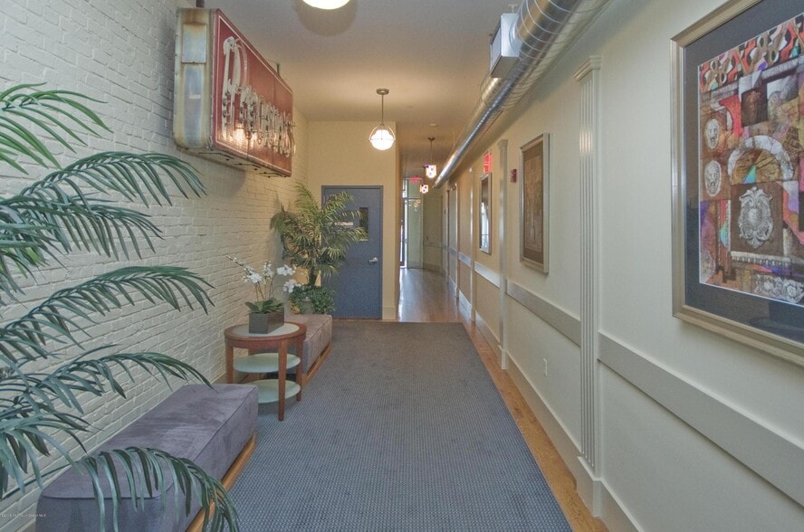 34 Broad St, Red Bank, NJ for lease - Lobby - Image 2 of 12