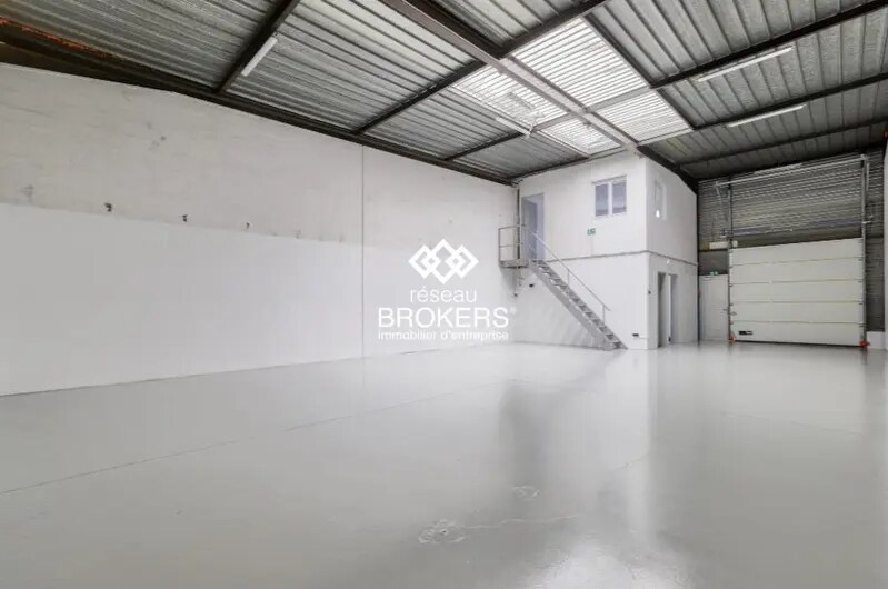 Flex in Saint-Ouen-l'Aumône for lease Interior Photo- Image 1 of 2