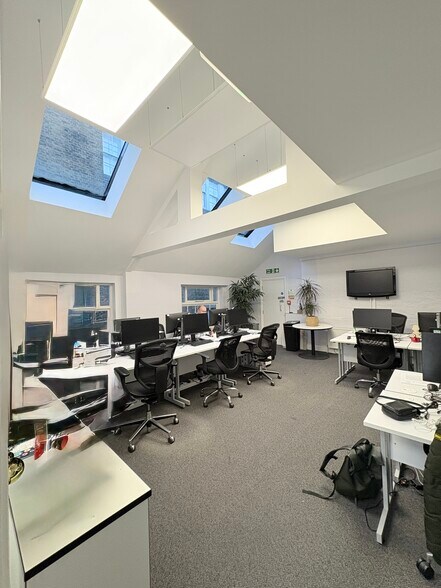 47 Kensington Ct, Londres à louer - Photo du bâtiment - Image 3 de 14