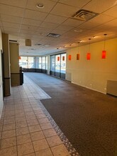 4790 S Hagadorn Rd, East Lansing, MI à louer Photo intérieure- Image 2 de 7