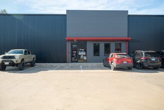 40190 Bus US-290, Waller, TX for lease Interior Photo- Image 1 of 5