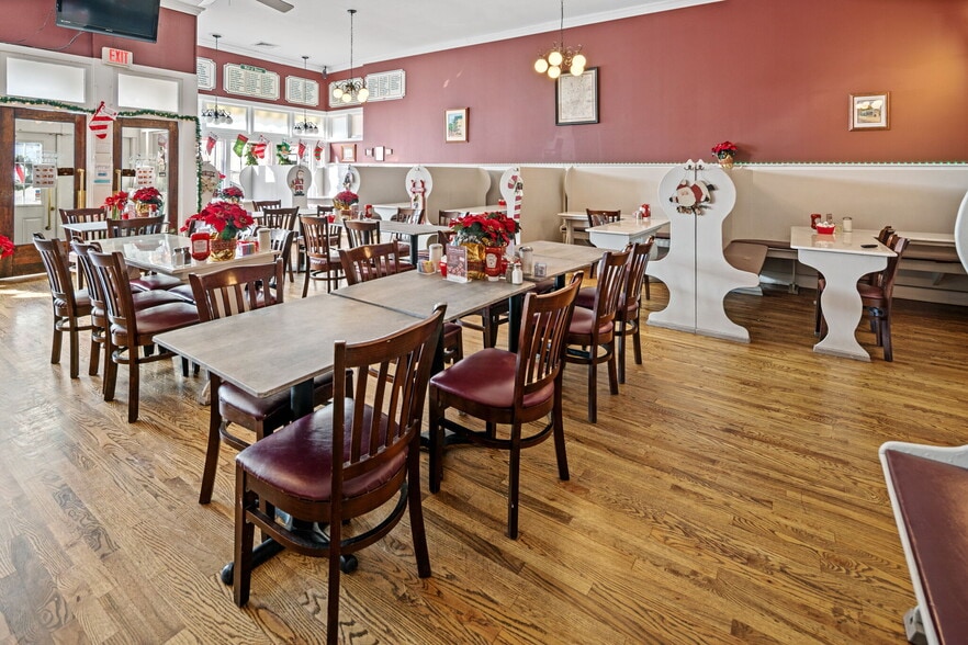 688 E Bay Ave, Barnegat, NJ for sale - Building Photo - Image 2 of 21