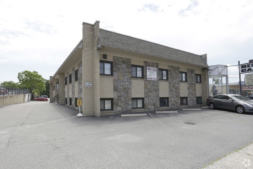 164 Commack Rd, Commack, NY for lease - Building Photo - Image 1 of 11