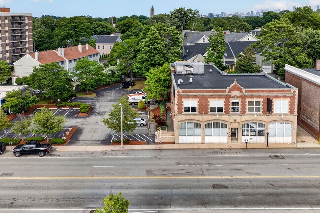 Plus de détails pour 264-276 Centre St, Newton, MA - Bureau à vendre