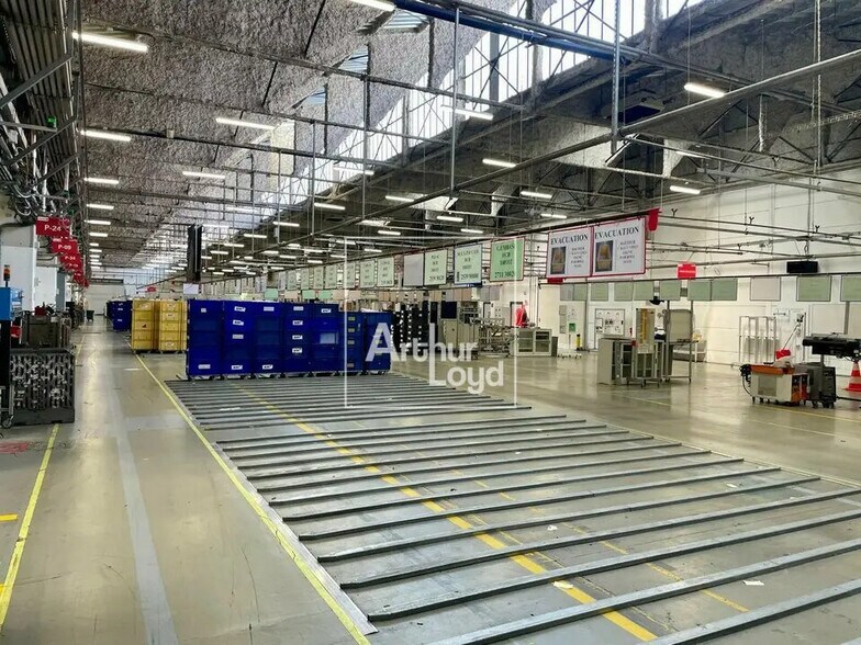 Local d'activités dans Melun à vendre - Photo du bâtiment - Image 2 de 10