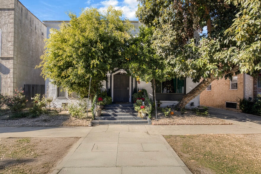 321 N Sierra Bonita Ave, Los Angeles, CA for sale - Primary Photo - Image 1 of 13