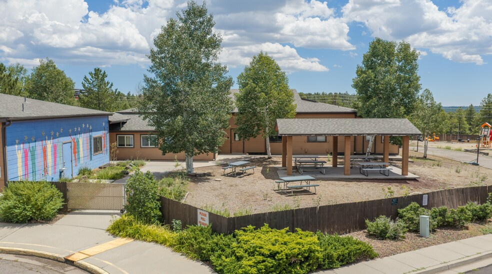 850 N Locust St, Flagstaff, AZ à vendre - Photo du bâtiment - Image 2 de 10
