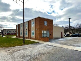 Plus de détails pour 31205 Woodward Ave, Royal Oak, MI - Bureau à vendre